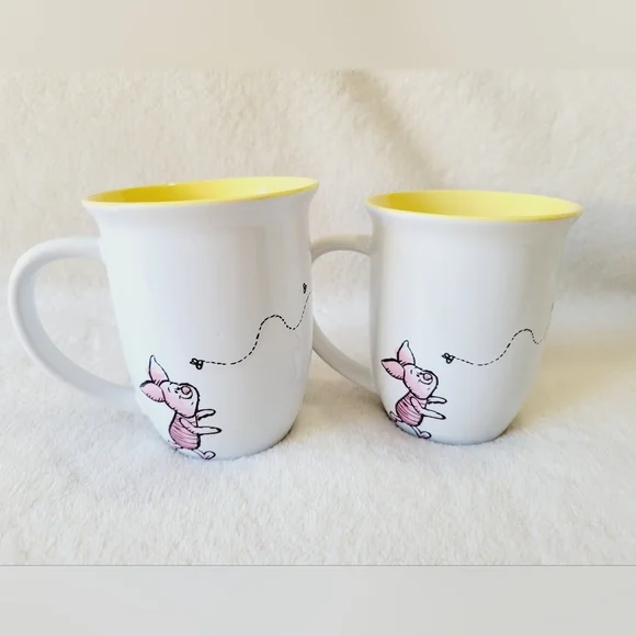 ✨️✨️SOLD✨️✨️🍯DISNEY Winnie-the-Pooh set of 2 coffee/ tea mugs 🍯 - Picture 5 of 6